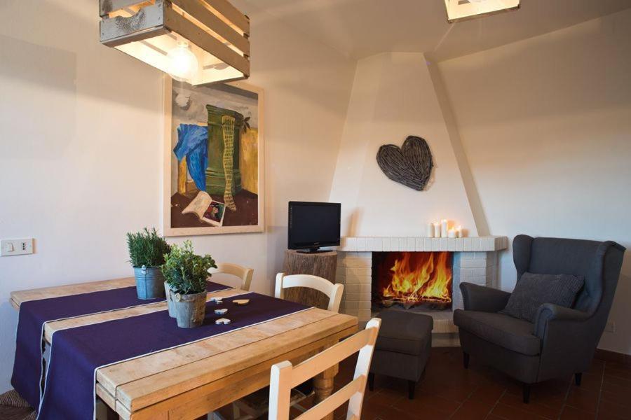 Agriturismo Santa Vittoria Volterra Eksteriør billede