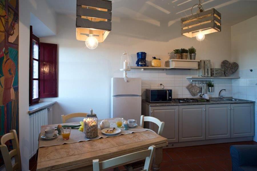 Agriturismo Santa Vittoria Volterra Eksteriør billede