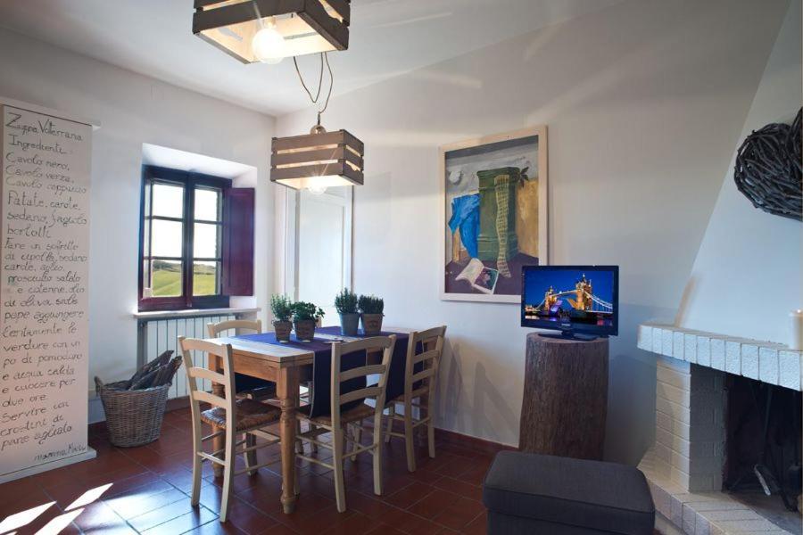 Agriturismo Santa Vittoria Volterra Eksteriør billede