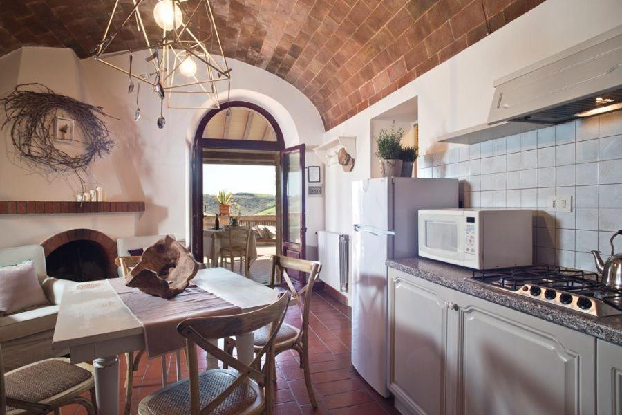 Agriturismo Santa Vittoria Volterra Eksteriør billede