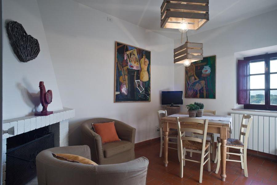 Agriturismo Santa Vittoria Volterra Eksteriør billede