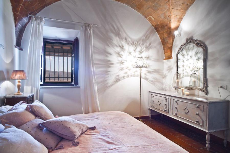 Agriturismo Santa Vittoria Volterra Eksteriør billede